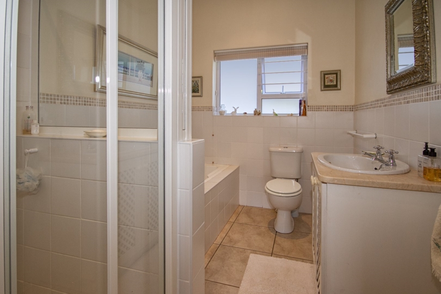 3 Bedroom Property for Sale in Upper Main Street Western Cape